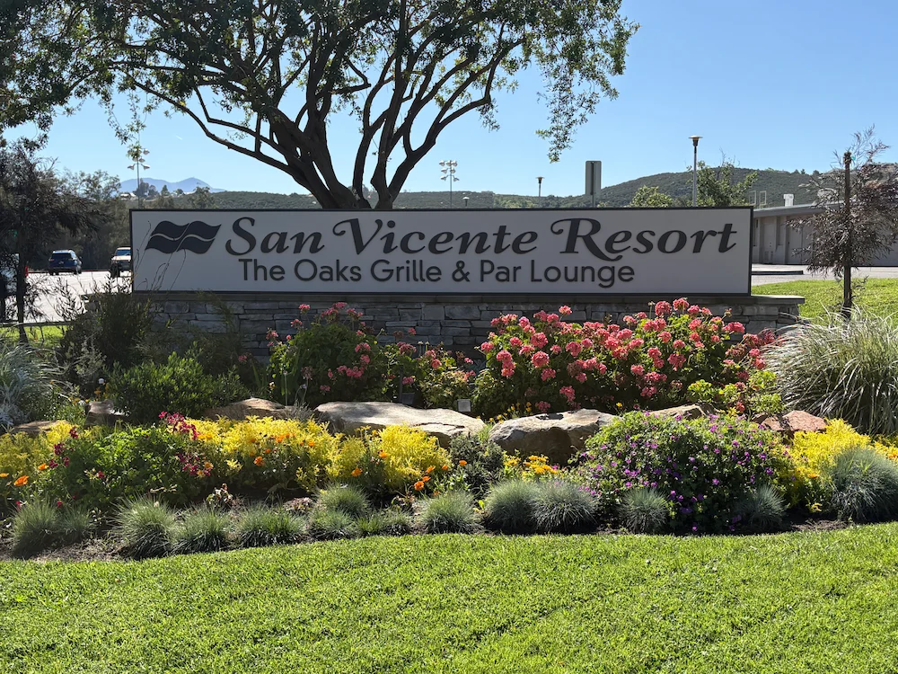 The Oaks Grille and Par Lounge at the San Vicente Resort in San Diego Country Estates Ramona CA